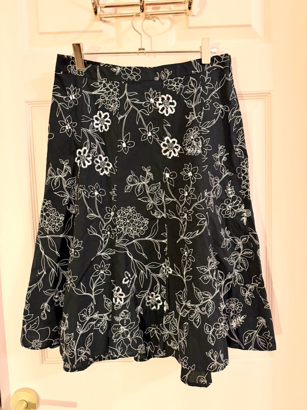 Black sequined Ann Taylor loft skirt